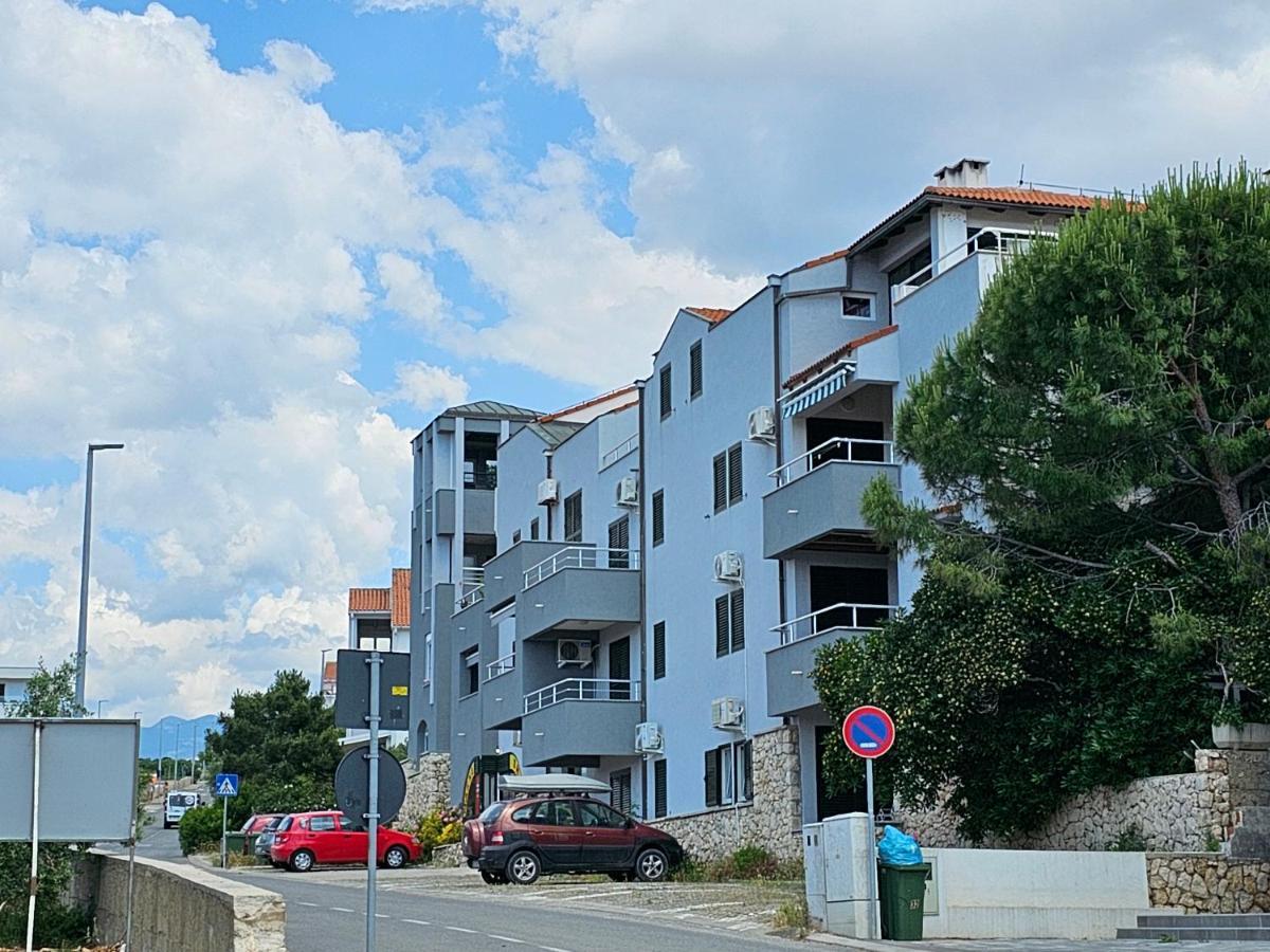 Apartments Bellevue Novalja Eksteriør billede